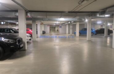 Garážové stání, Hradec Králové, prodej