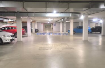 Garážové stání, Hradec Králové, prodej