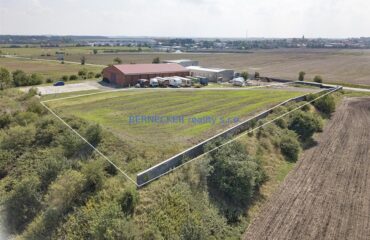 Pozemek ke komerční zástavbě, Bašť, prodej