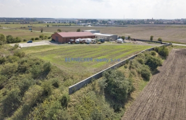 Pozemek ke komerční zástavbě, Bašť, prodej