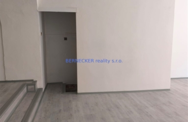 Prodejna v centru města, Hradec Králové, nájem