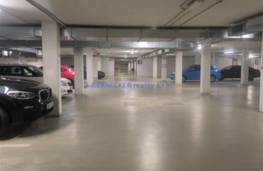 Garážové stání, Hradec Králové, prodej