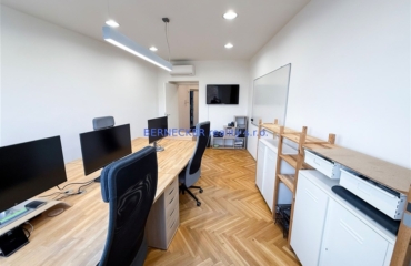 Komerční kancelářské prostory, Hradec Králové, nájem