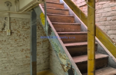 Prodejna v centru města, Hradec Králové, nájem