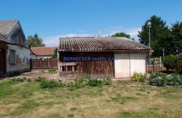 Pozemek se stavbou, Smiřice, prodej