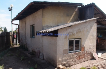 Pozemek se stavbou, Smiřice, prodej